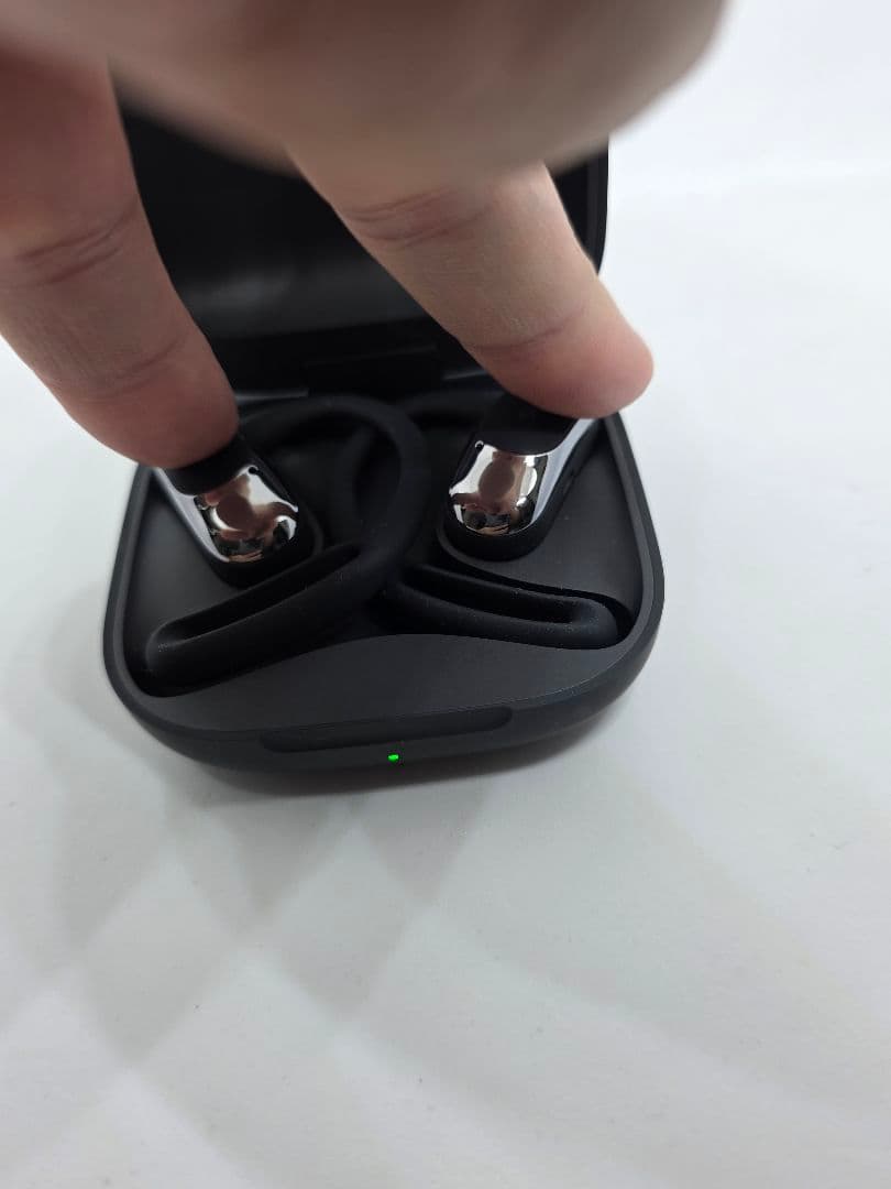 OpenFit Air 耳掛け式ブルートゥース Cケーブル充電ケース付き