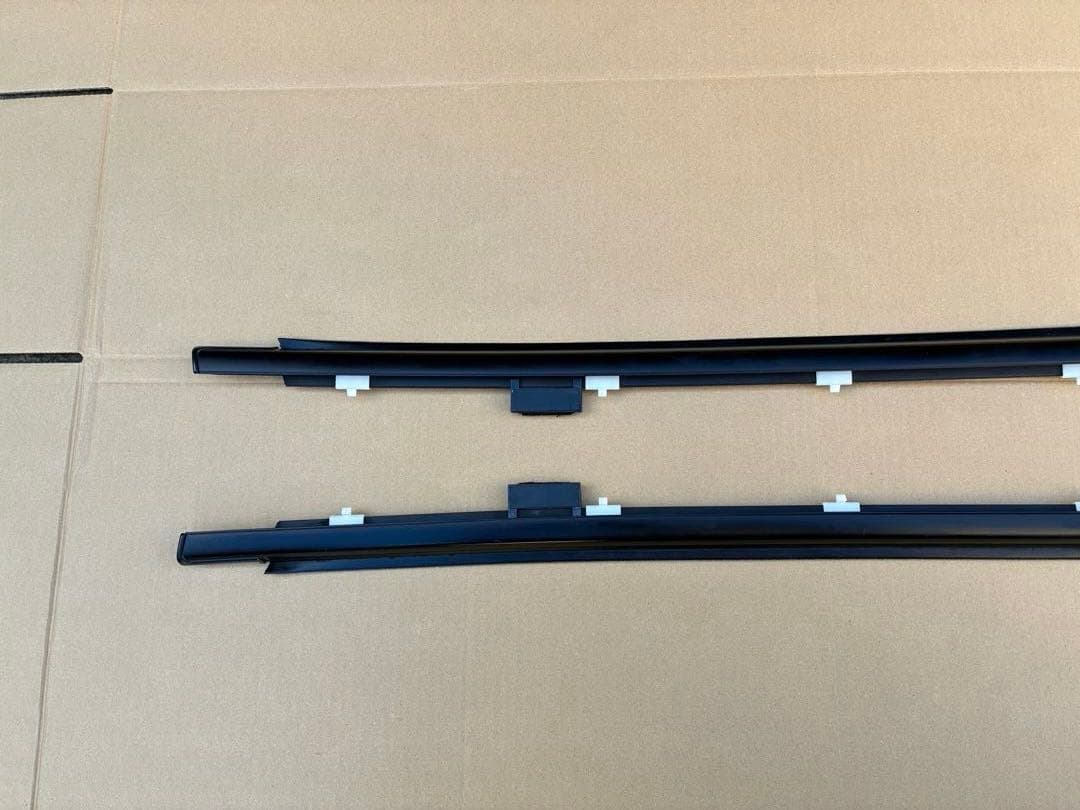 スズキカプチーノ　ドアアウタウェザストリップ