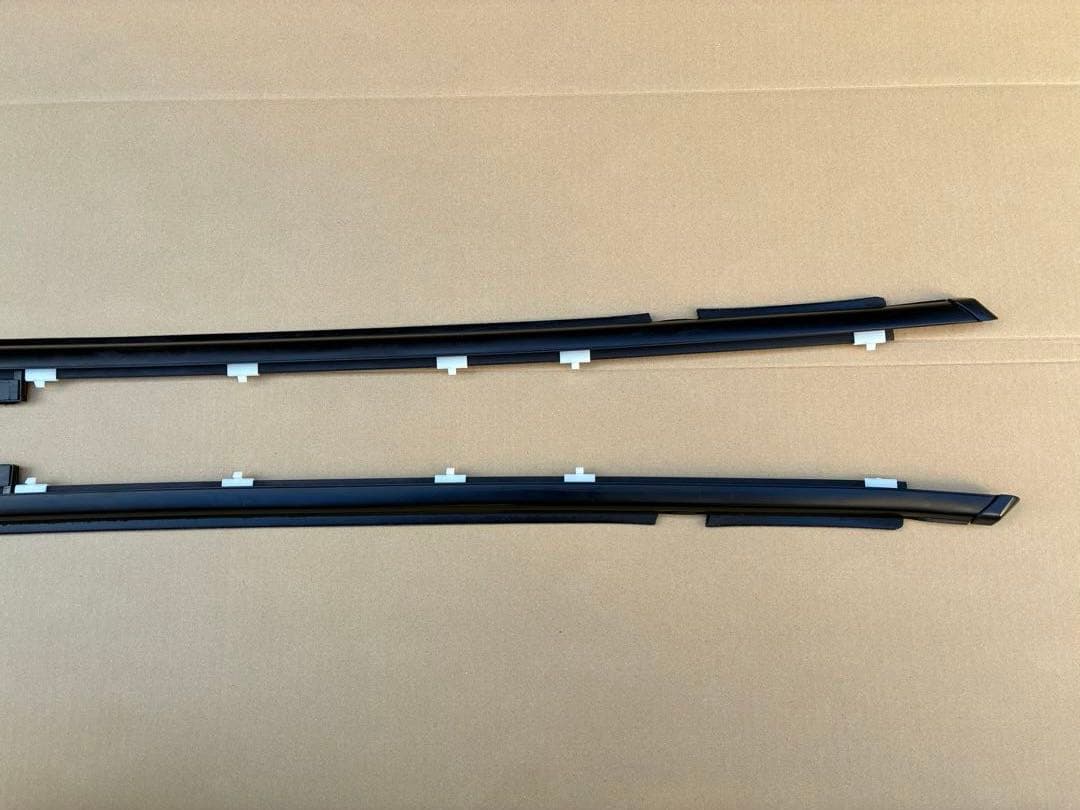 スズキカプチーノ　ドアアウタウェザストリップ