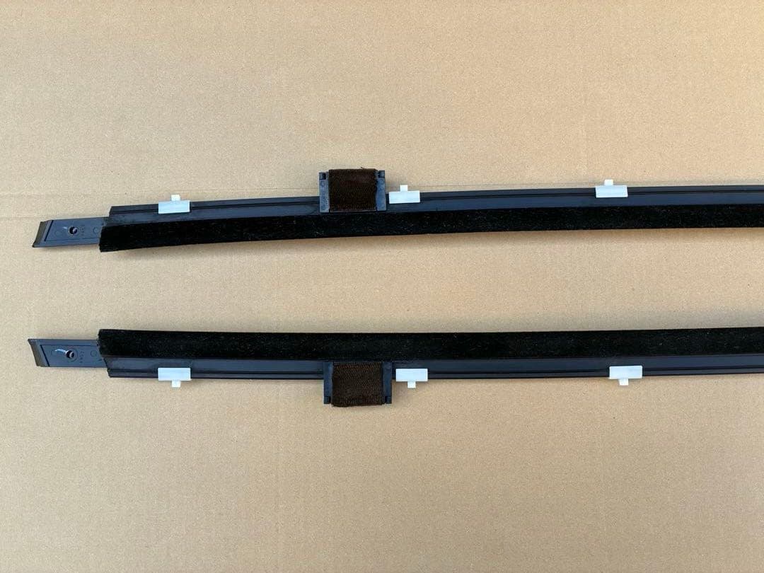 スズキカプチーノ　ドアアウタウェザストリップ