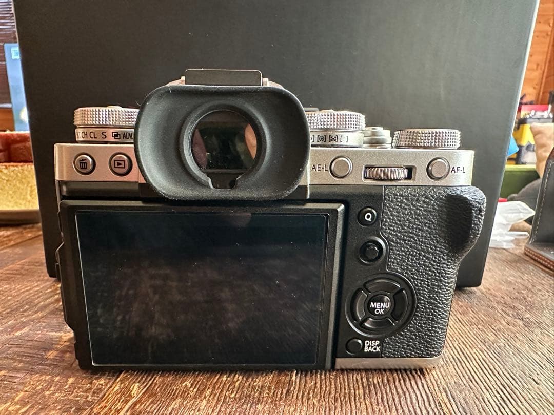 Fujifilm X-T3ミラーレスカメラ18-55㎜レンズハーフレザーケース付