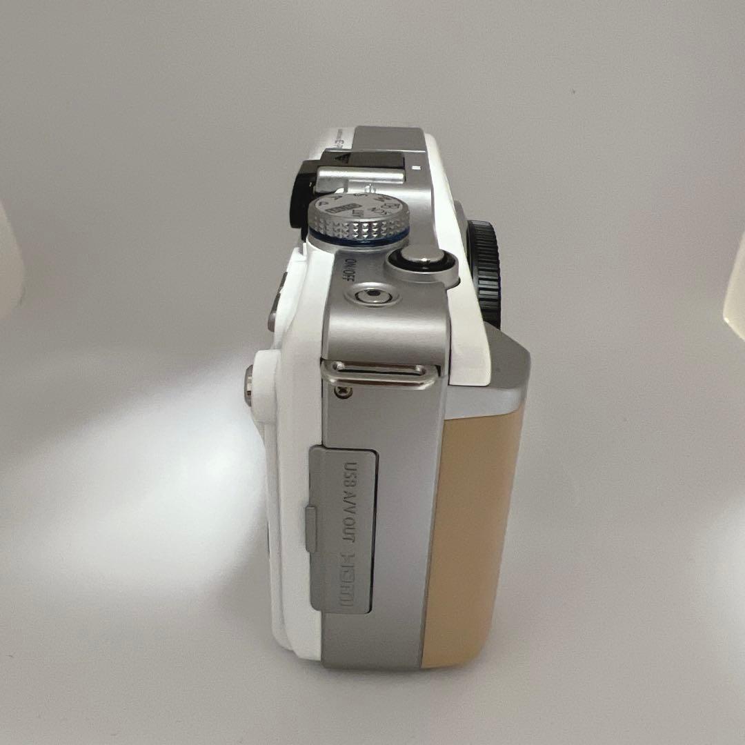 OLYMPUS PEN Lite E-PL1 ダブルレンズ　ホワイト付属品あり