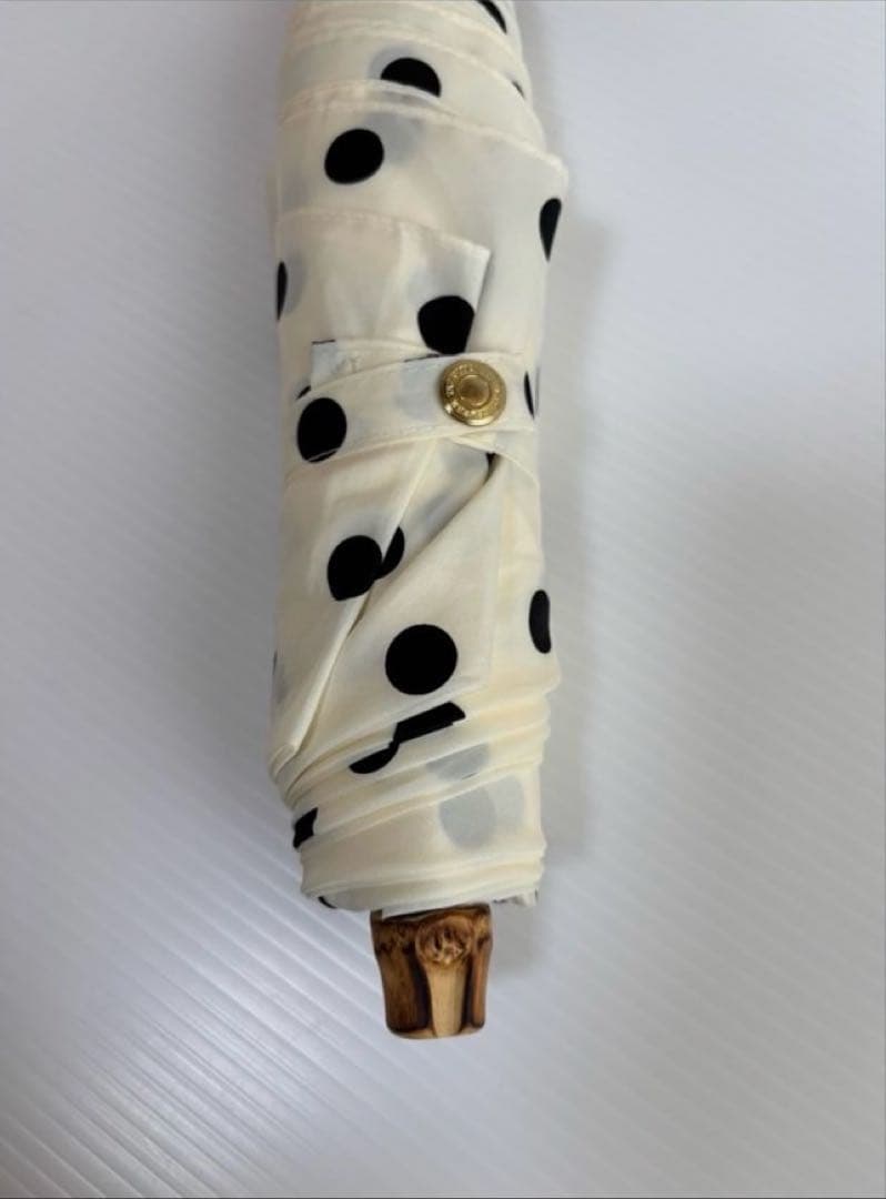 未使用トラディショナルウェザー 晴雨兼用折り畳 み傘ドット柄 UV加工