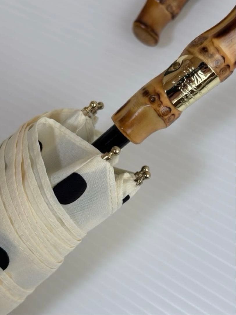 未使用トラディショナルウェザー 晴雨兼用折り畳 み傘ドット柄 UV加工