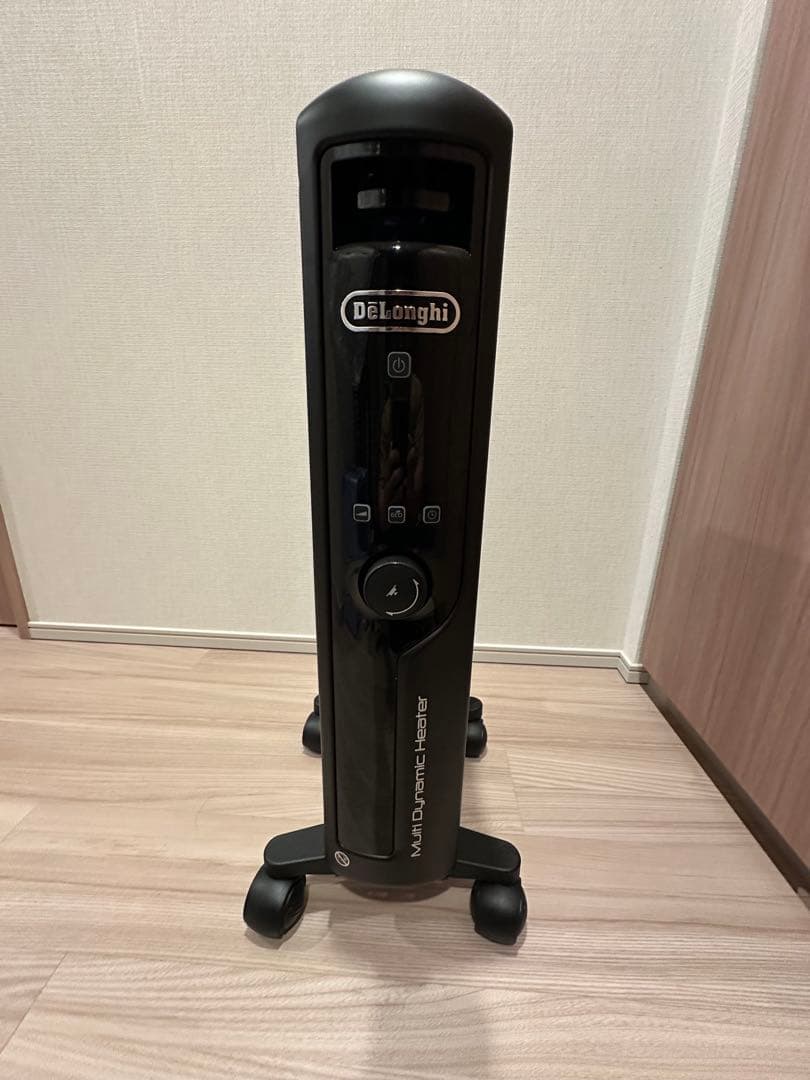 DeLonghi オイルヒーター（トップハンガー付き）