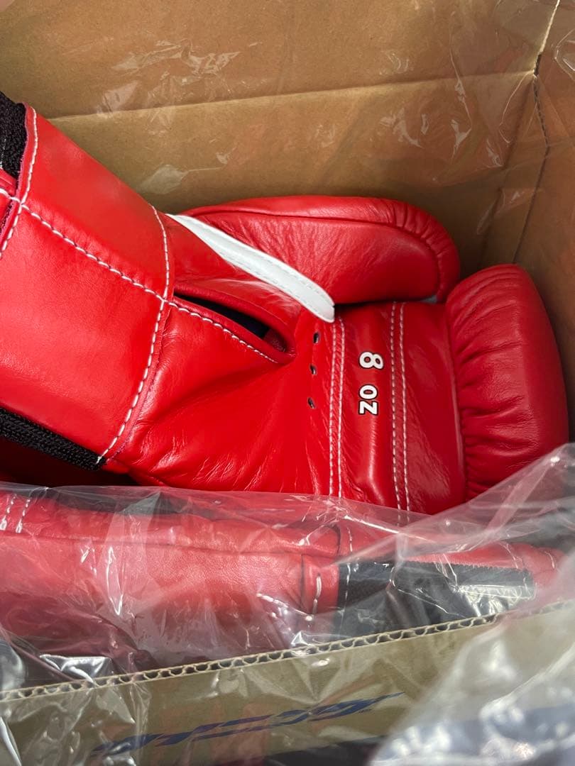 未使用 赤 8オンス ボクシンググローブ