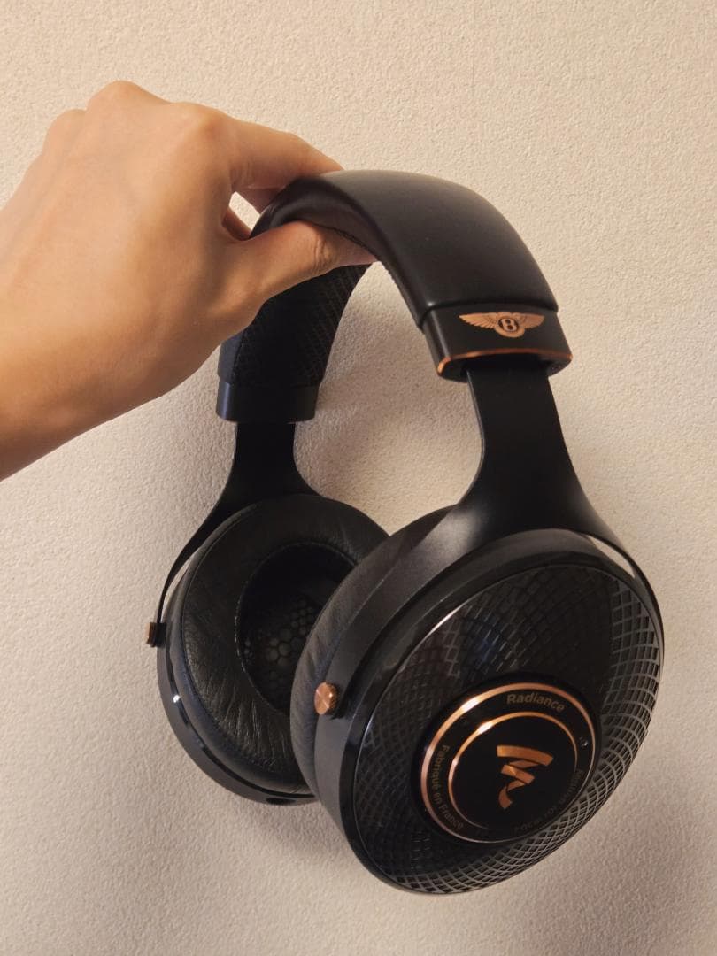 Focal RADIANCE BENTLEY 有線ヘッドホン 密閉型 ベントレー