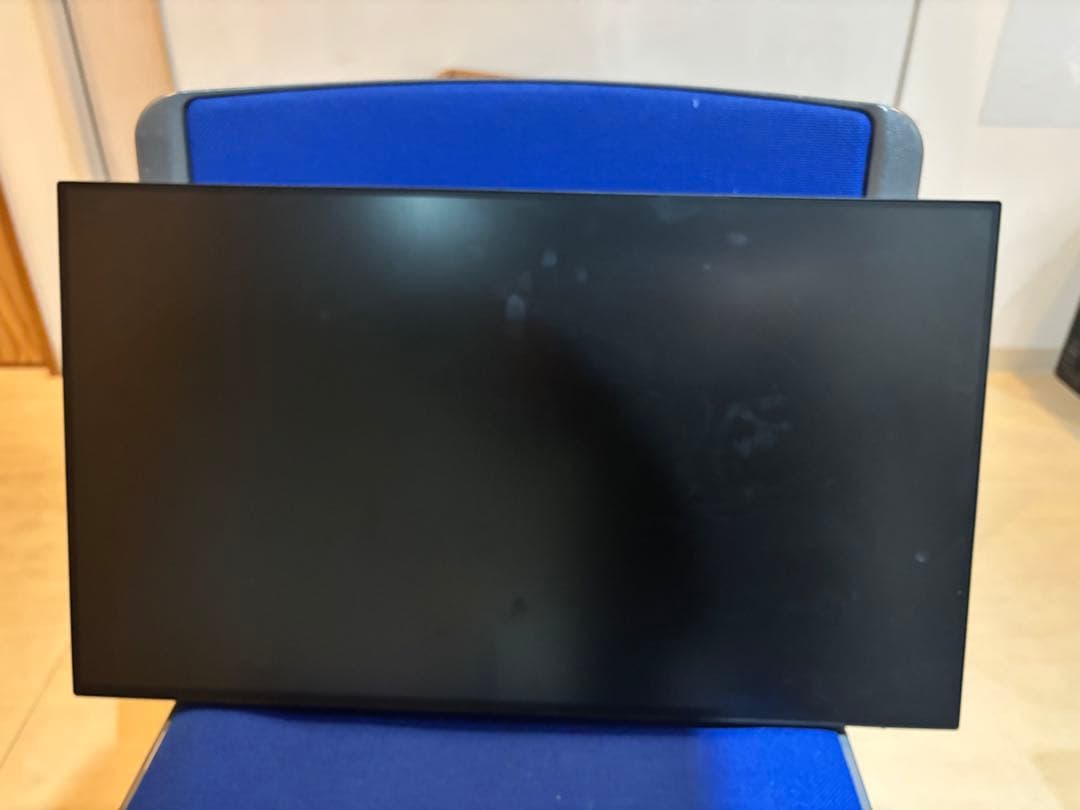 Dell U2422HE 23.8インチ USB-C HUB モニタ− ③