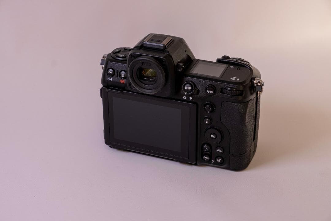 Nikon Z 8 ミラーレス一眼 本体