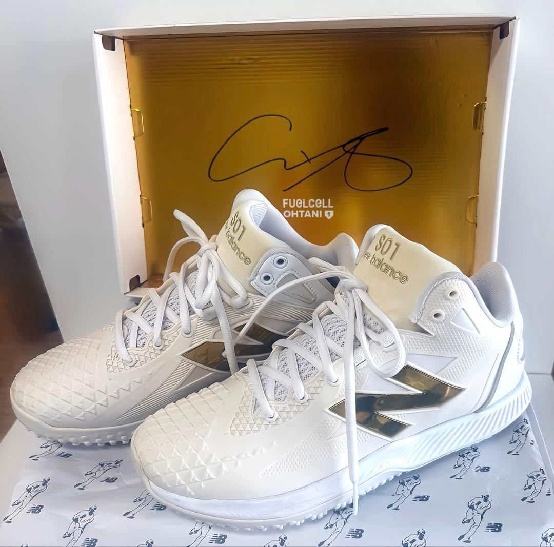 ニューバランス大谷翔平モデルS01 トレーニングシューズ26.5ゴールド極美品