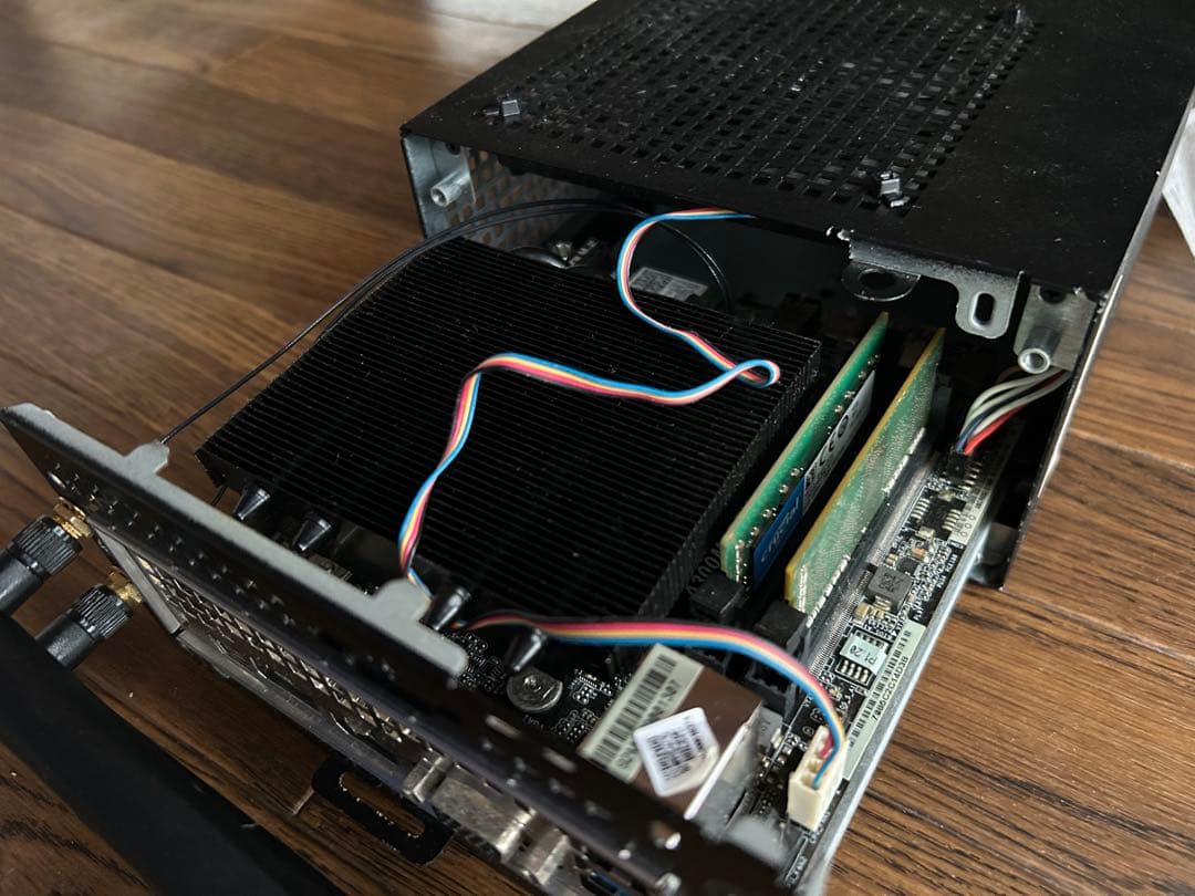 DeskMini a300 ryzen3 + ddr4 12GB ジャンク