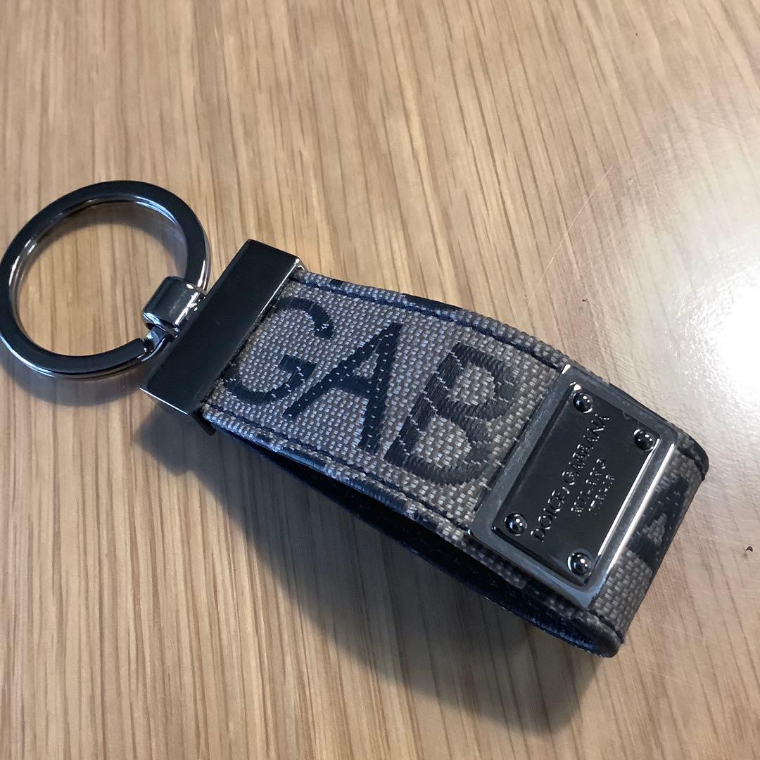 【未使用品】DOLCE & GABBANA ロゴキーホルダー
