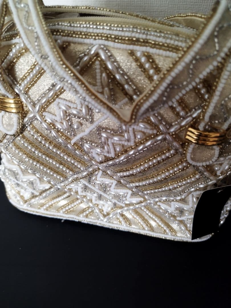 ＬＵＭＹ はしもと皇室御用達　ビーズバック　普段使いに使えそうなお洒落タイプ