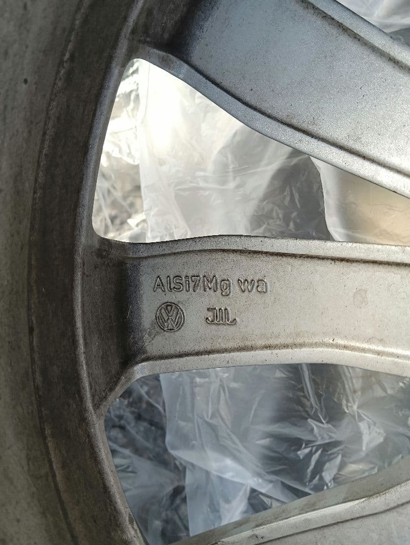 フォルクスワーゲン　ホイール付きスタッドレスタイヤ4本 送料込