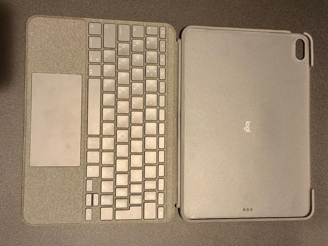 iPad Air第5世代　キーボードケース付き