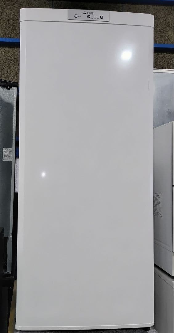 三菱ノンフロン冷凍庫 MF-U12G-W 2022製　ホワイト C1334