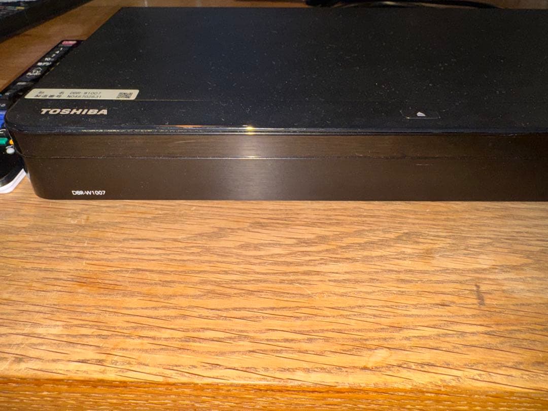 レグザ　TOSHIBA ブルーレイレコーダー DBR-W1007