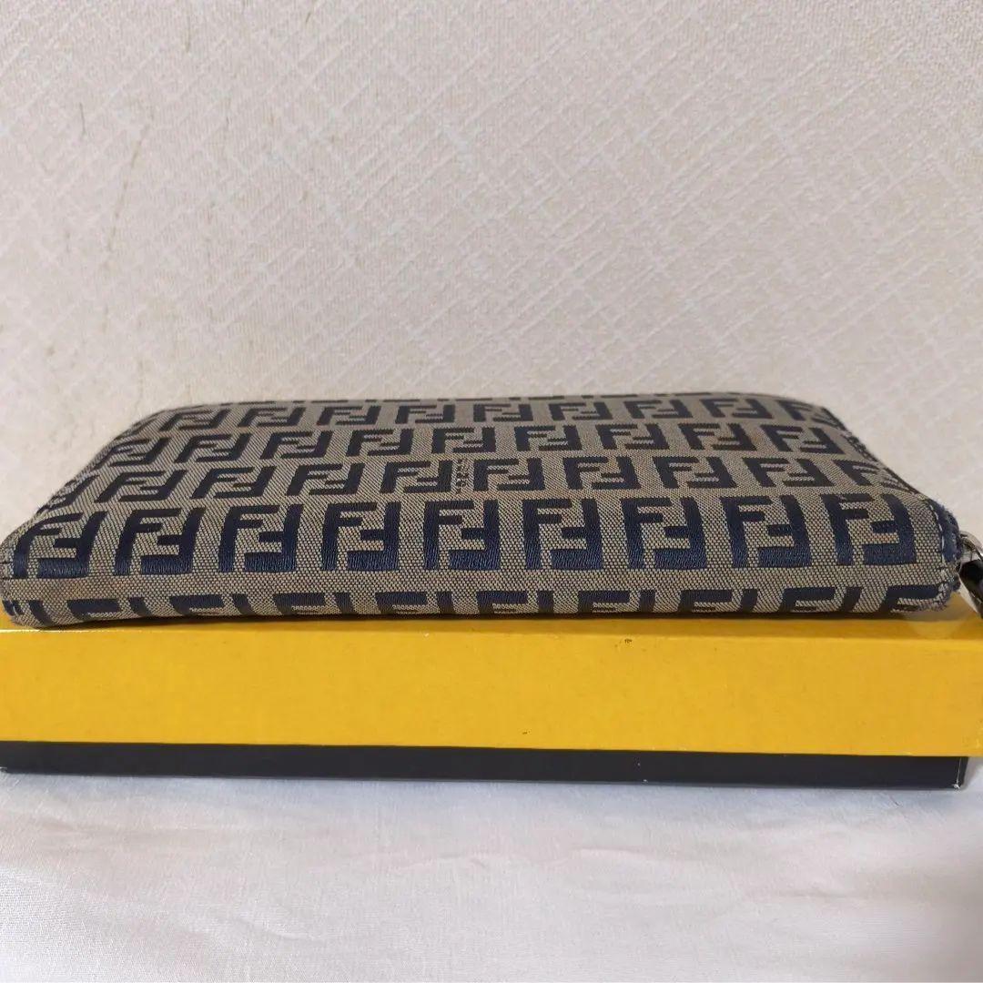 フェンディ ズッキーノ柄 ラウンドファスナー長財布 ネイビー