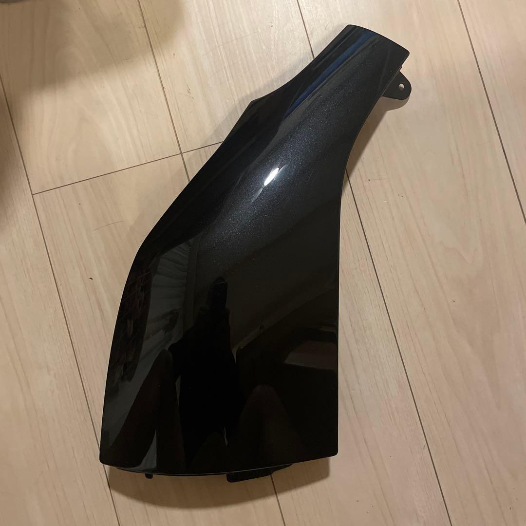 ハイエース　海外トヨタ純正コーナーパネル