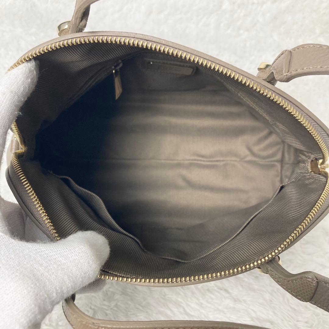 美品✨フルラ　パイパー　M バンドバッグ　ショルダーバッグ　2way レザー