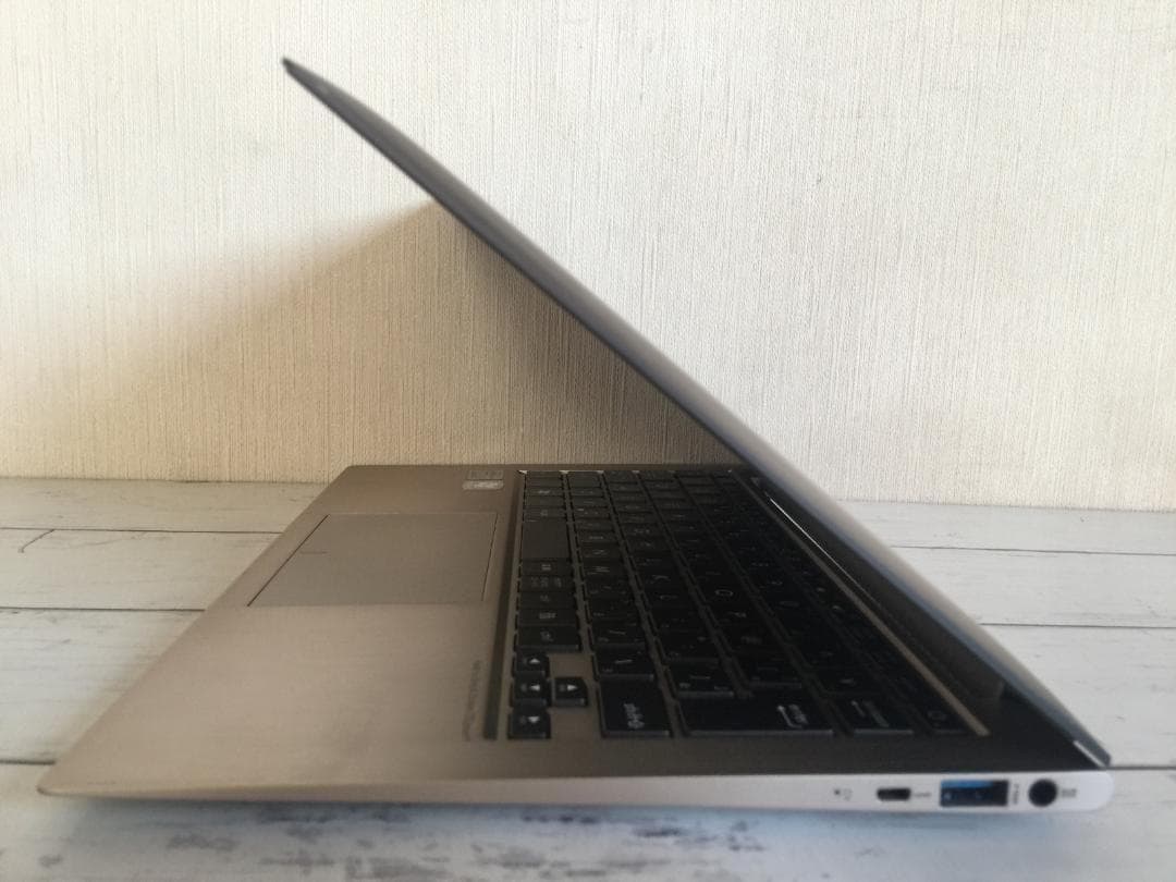 ASUS UX21A 11.6 型フル/SSD256/Office/Win11