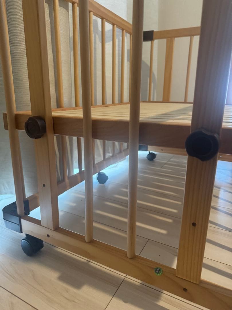 ファルスカ　木製ベビーサークル キャスター付