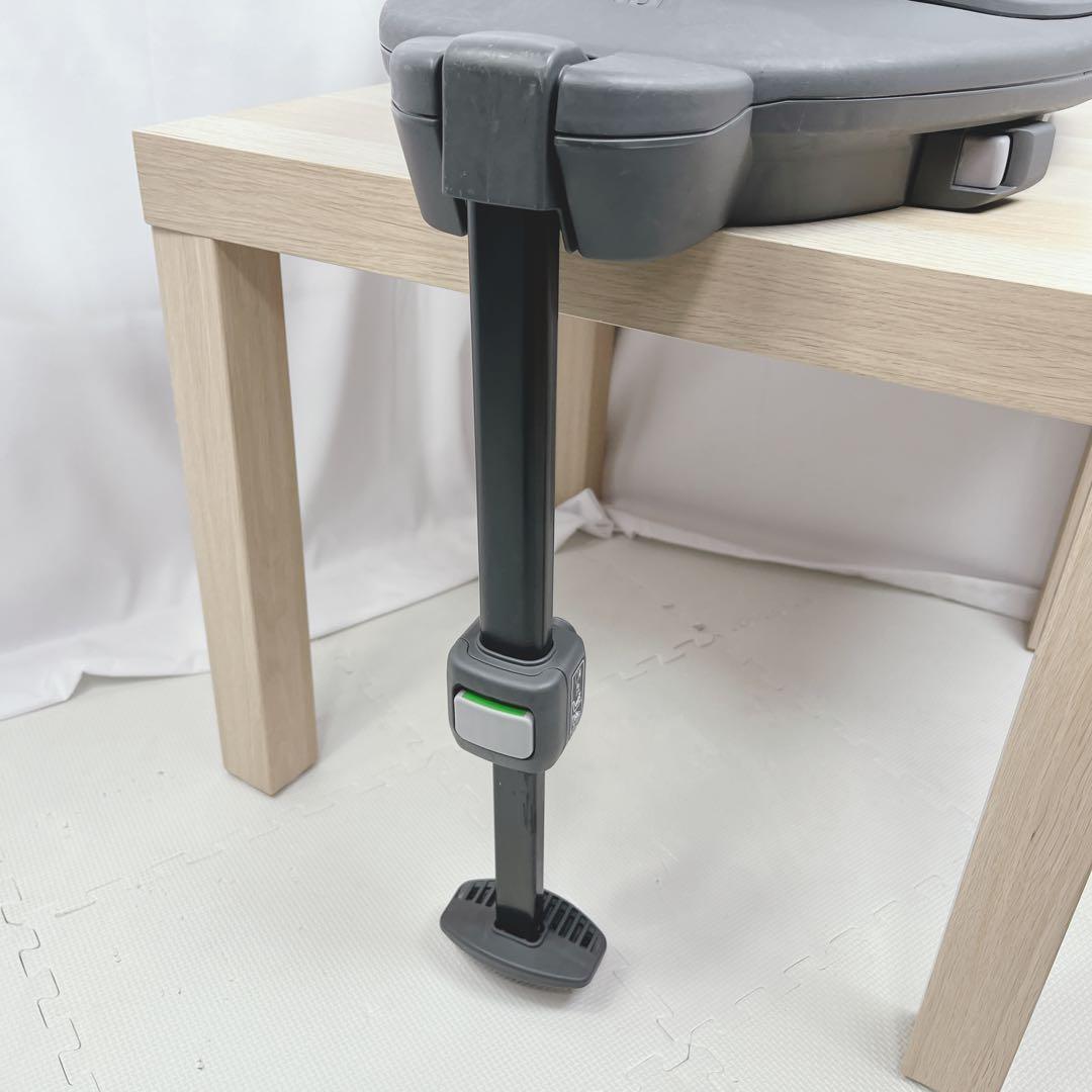 【美品】コンビ　The S 乗せ替え用　チャイルドシート　のせかえベース