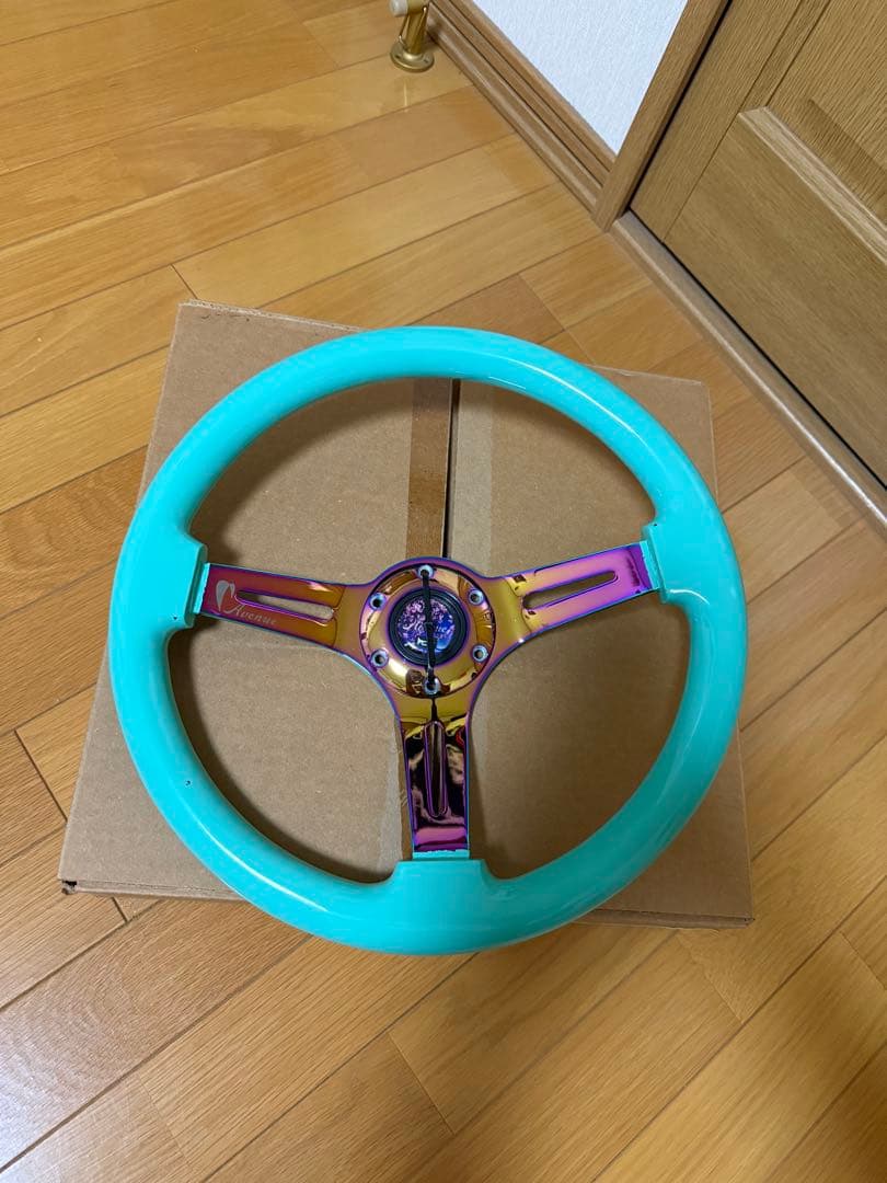 アベニュー　AVENUEステアリング　ミント　美品