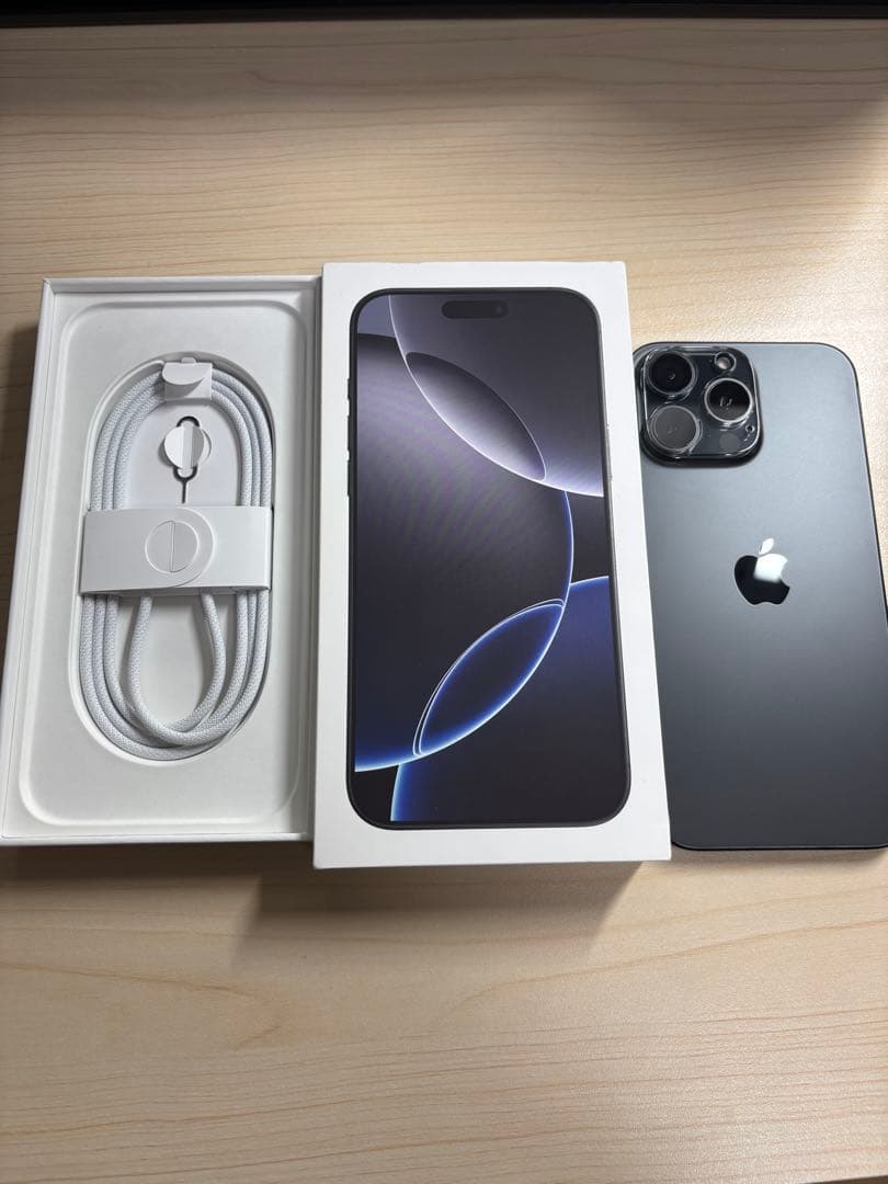 【美品】Apple iPhone 16 Pro Max 512GB 本