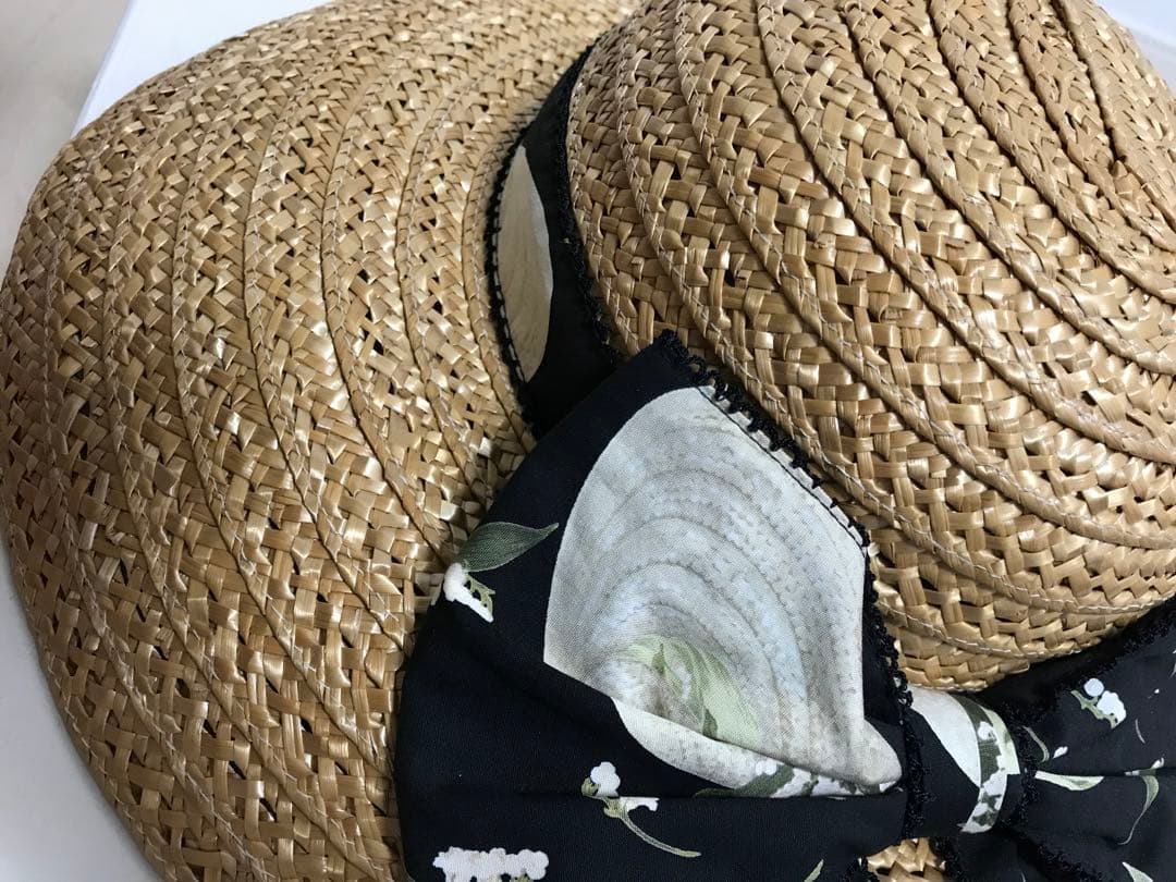 ★未使用に近い　カネコイサオ　リボン鈴蘭、麦わら帽子柄　麦わら帽子