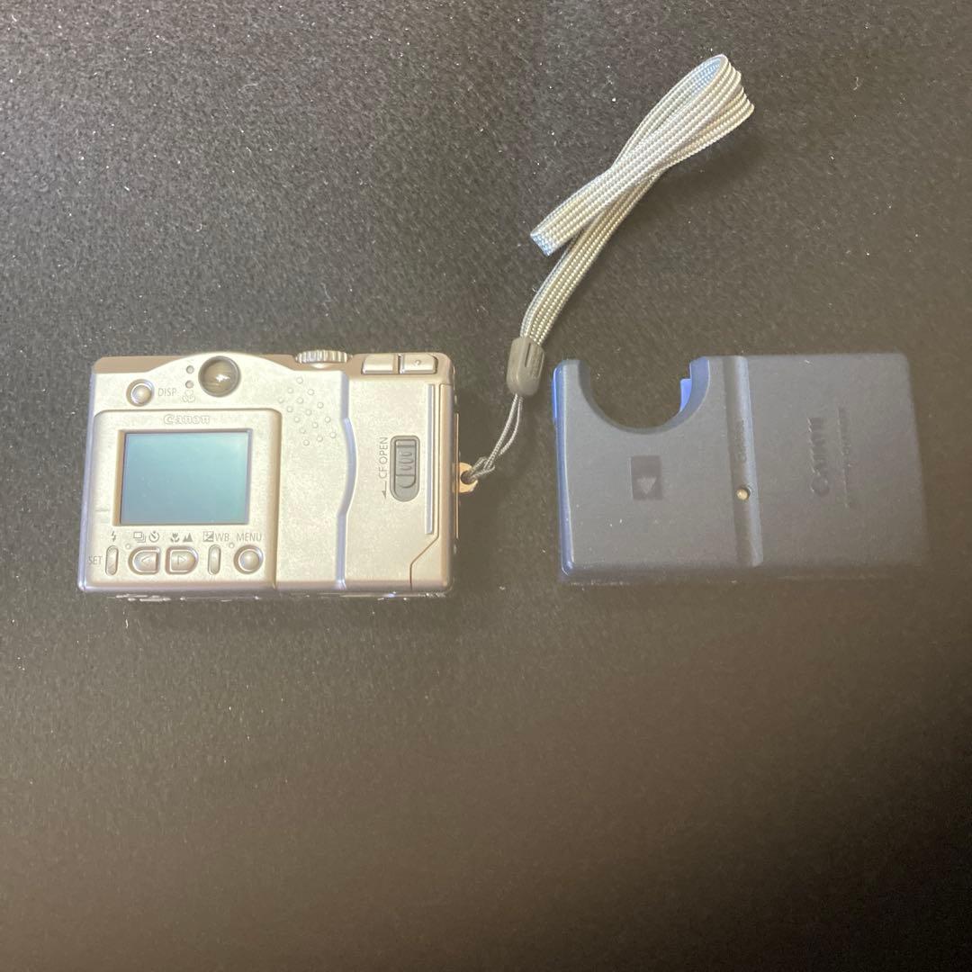 Canon IXUS 100 IS シルバー バッテリーパック付き　　　中古