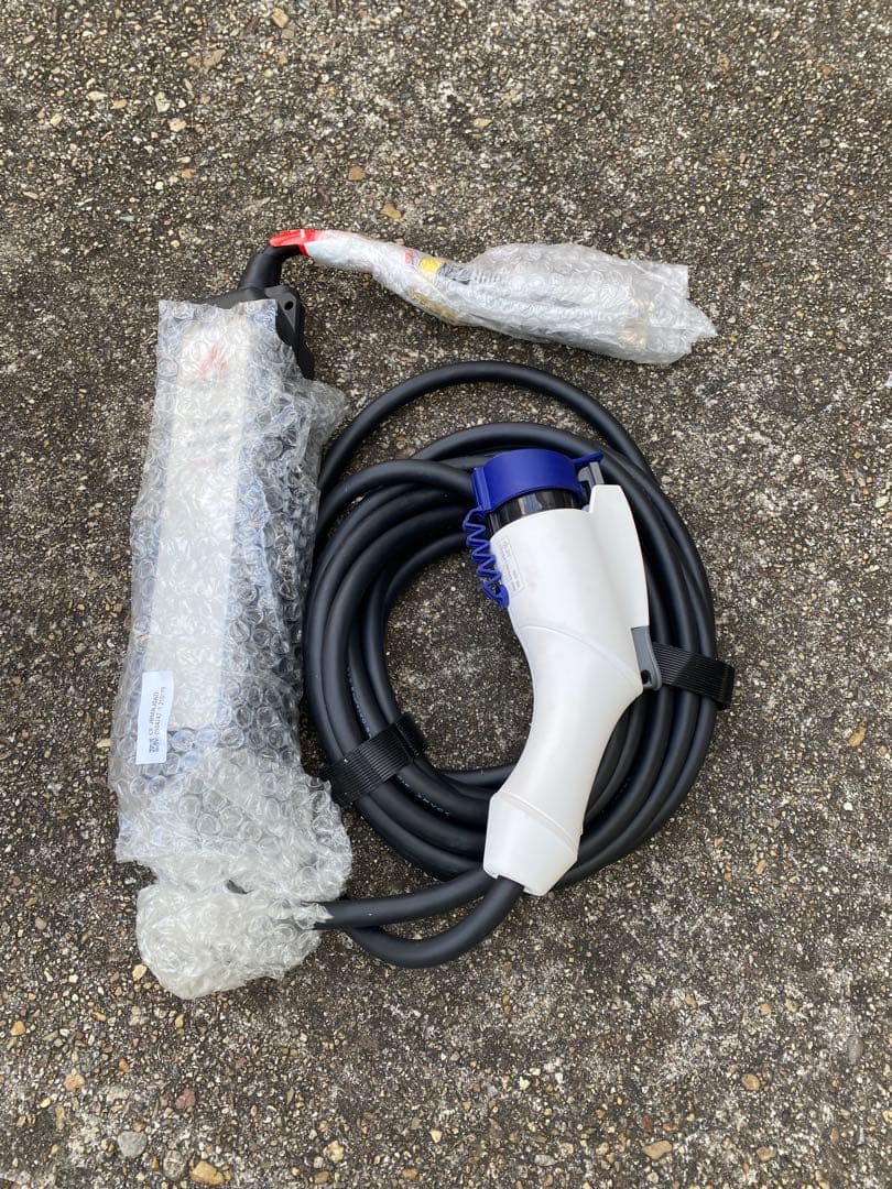 三菱アウトランダーPHEV 純正200V充電ケーブル　電気自動車　CHAdemo