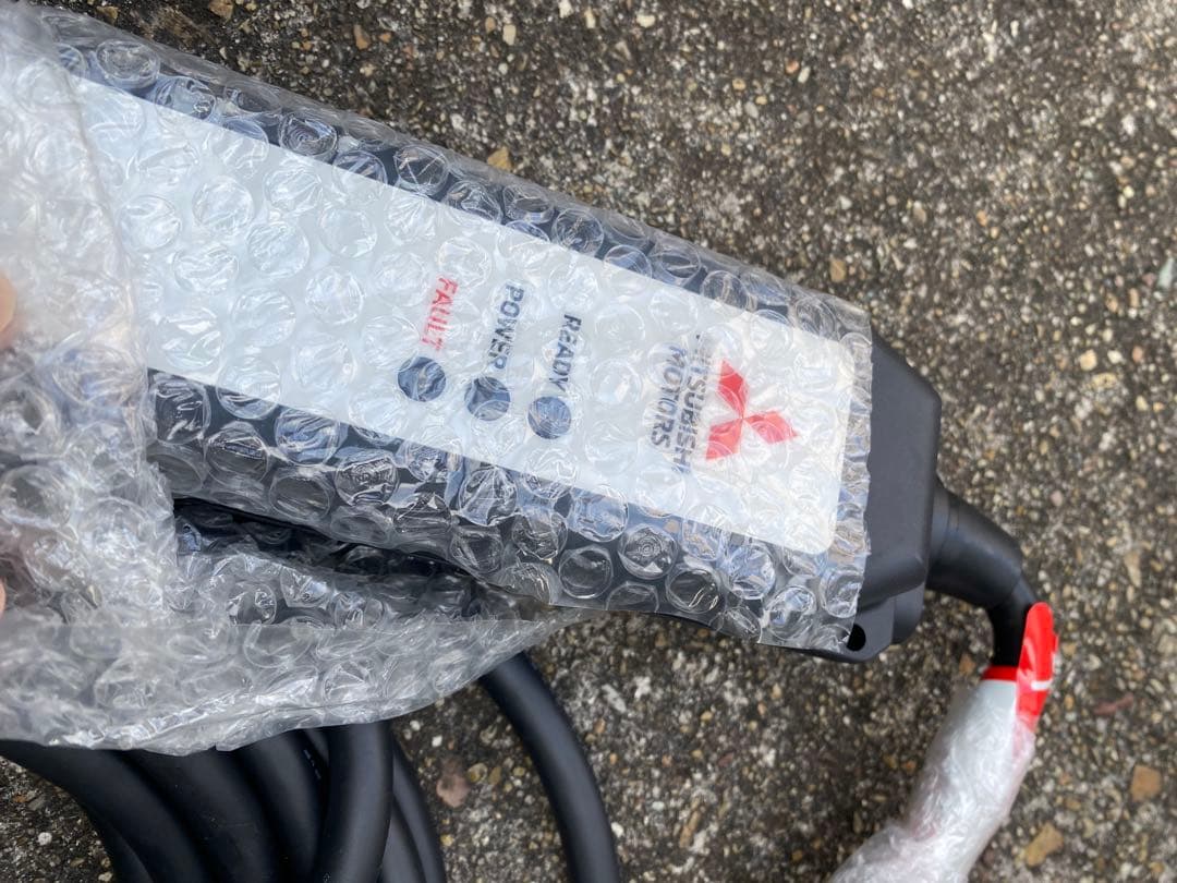 三菱アウトランダーPHEV 純正200V充電ケーブル　電気自動車　CHAdemo