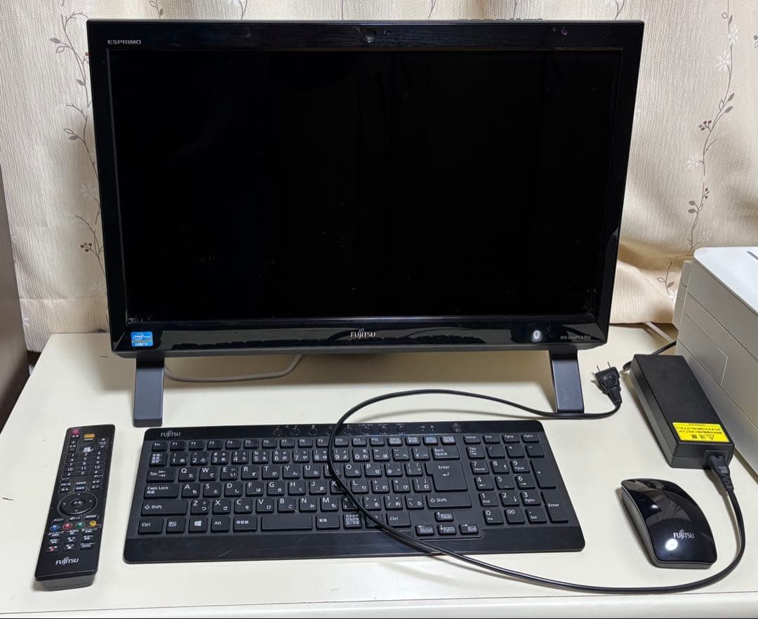 富士通 デスクトップPC ESPRIMO FH56/SD