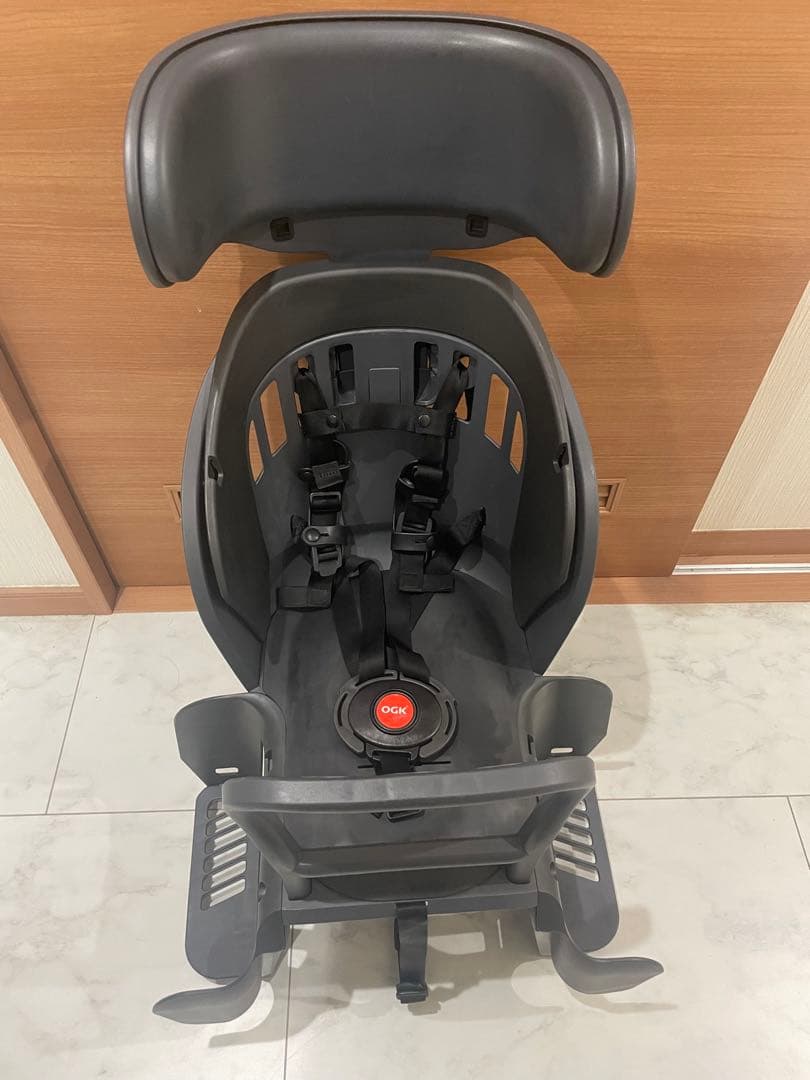 OGKチャイルドシート後ろ