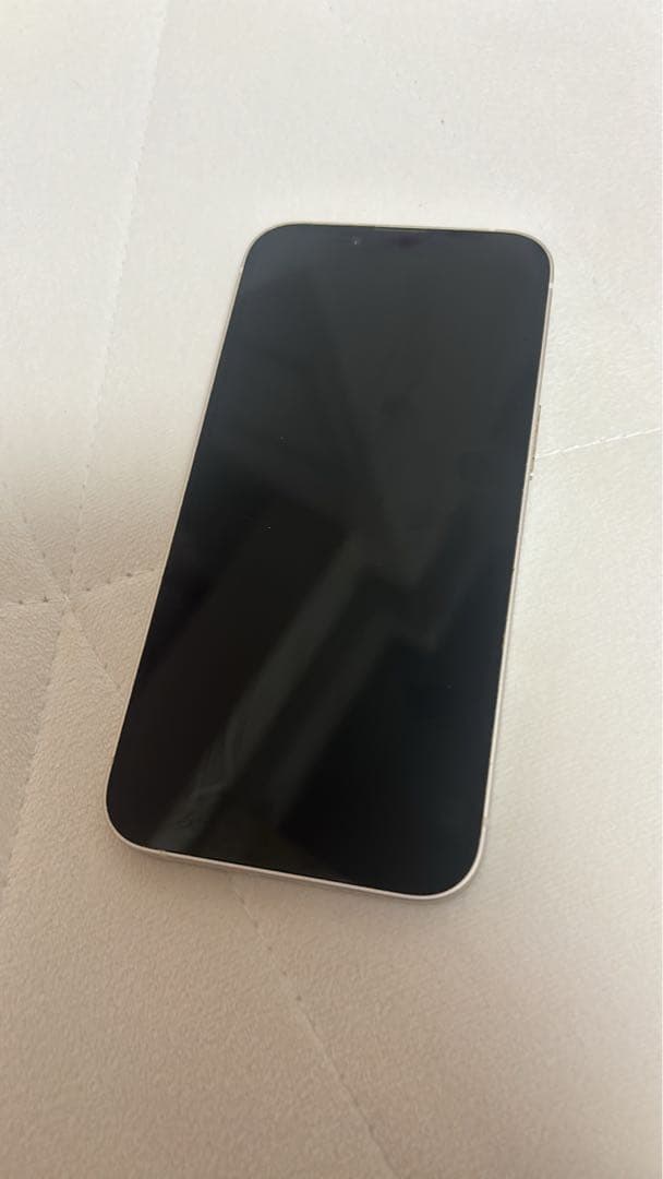 iPhone 13 128GB 本体 スターライト