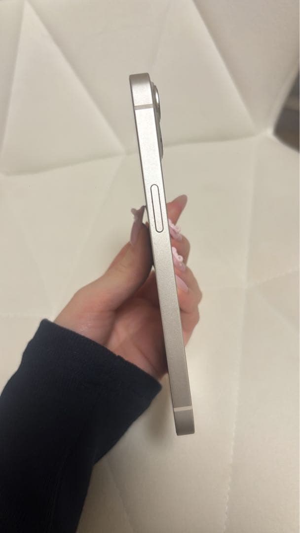 iPhone 13 128GB 本体 スターライト