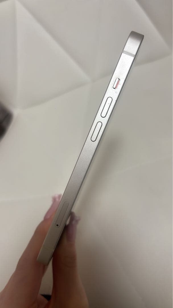 iPhone 13 128GB 本体 スターライト