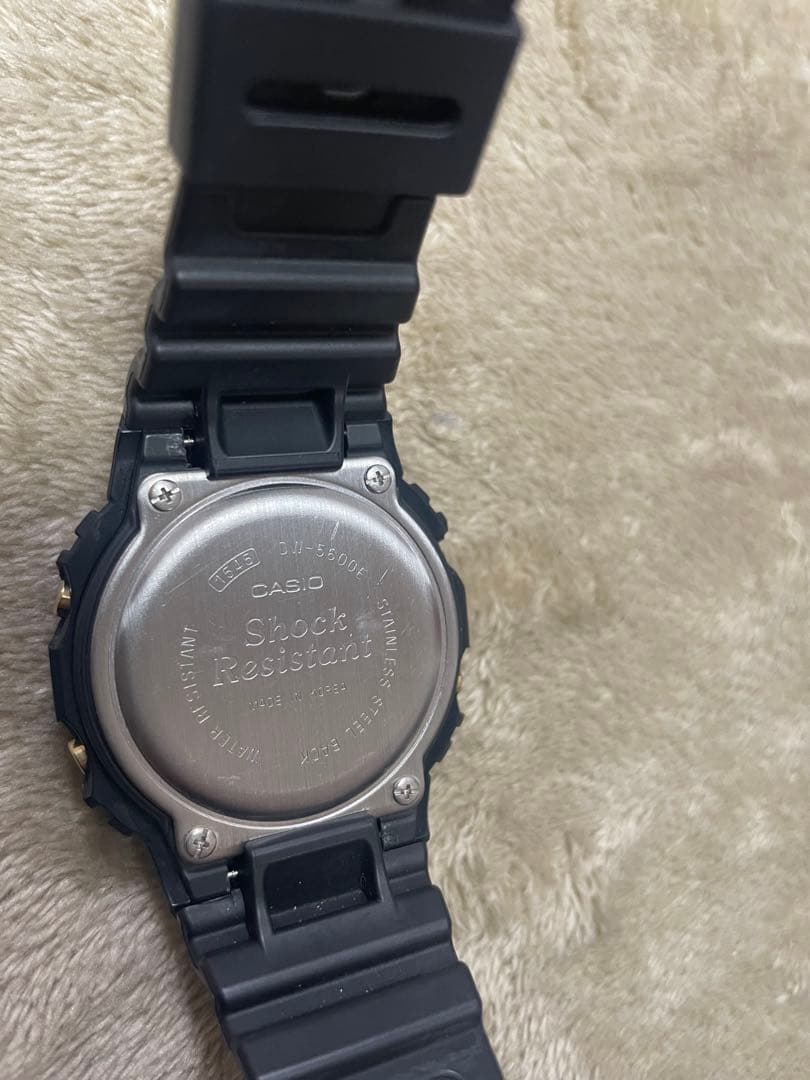 CASIO G-SHOCK DW-5600E ゴールド