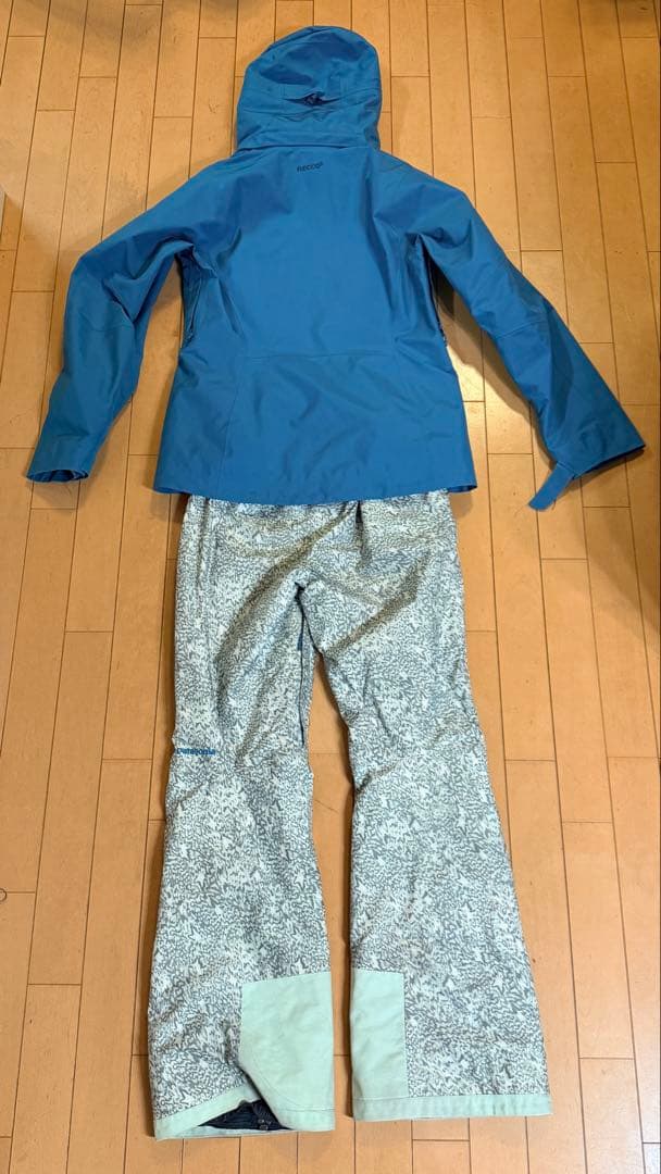 あ*き様 patagonia ジャケットMサイズとパンツセット Sサイズ