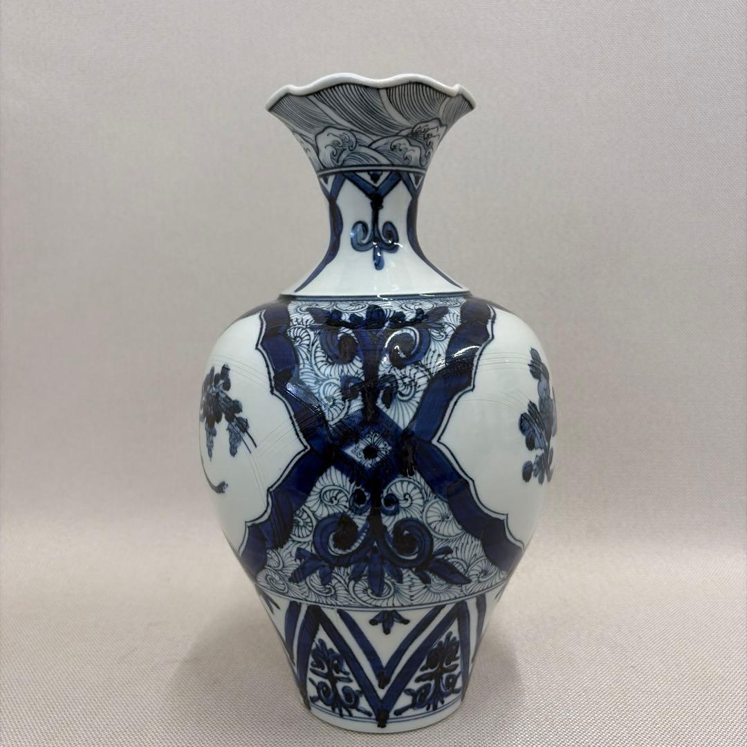 九谷焼　藍九谷　山本長左　陰刻線文　青華　葡萄/柘榴　果実紋　花瓶