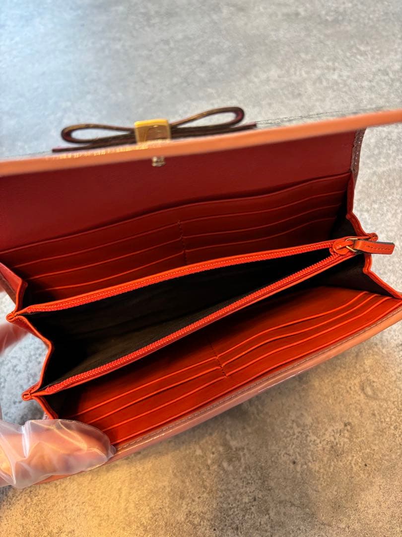 GUCCI 長財布 箱付き ピンク リボン