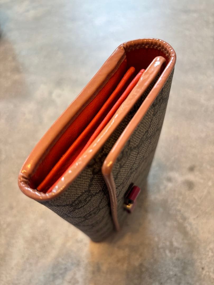 GUCCI 長財布 箱付き ピンク リボン