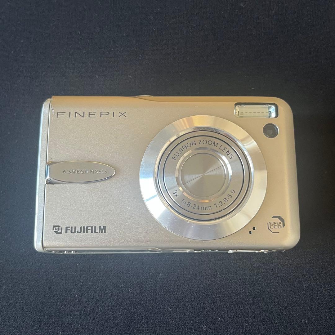 FUJIFILM finepix F30 コンデジ
