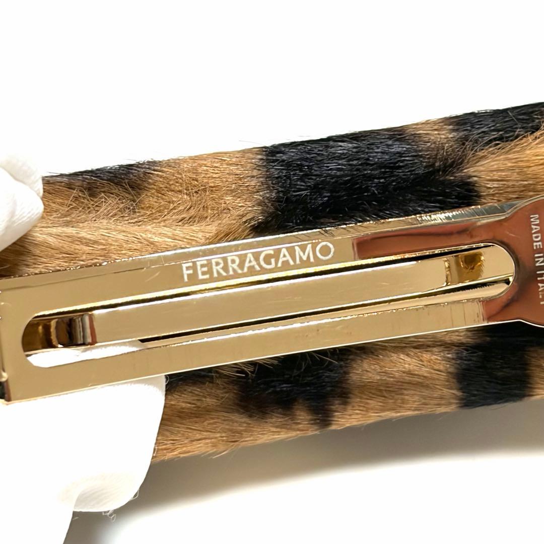 Ferragamo バレッタ ヴァラ レザー ポニーカーフ アクセサリー 美品