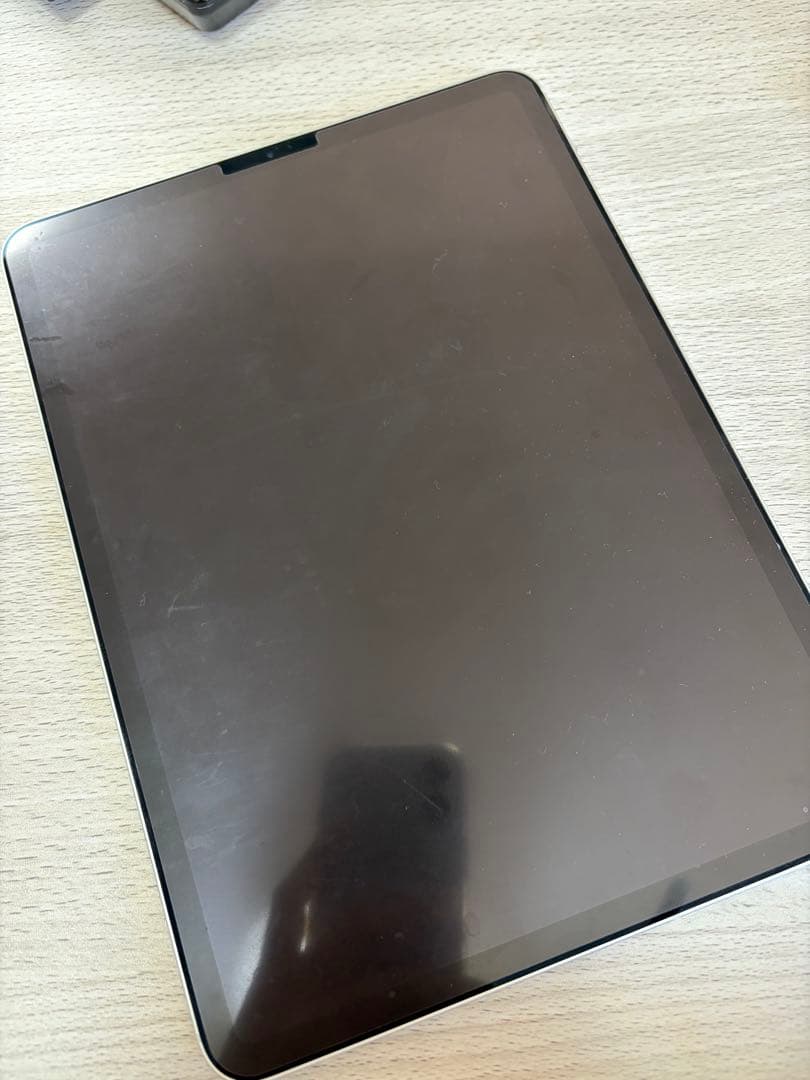 iPad Pro (11インチ) 第2世代 シルバー　ipadのみ！