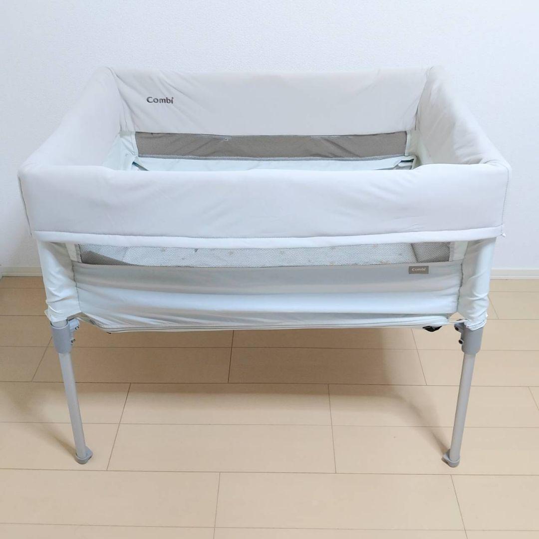 Combi ベビーベッド ホワイト　ベージュ　メッシュ サイドパネル　トモネル