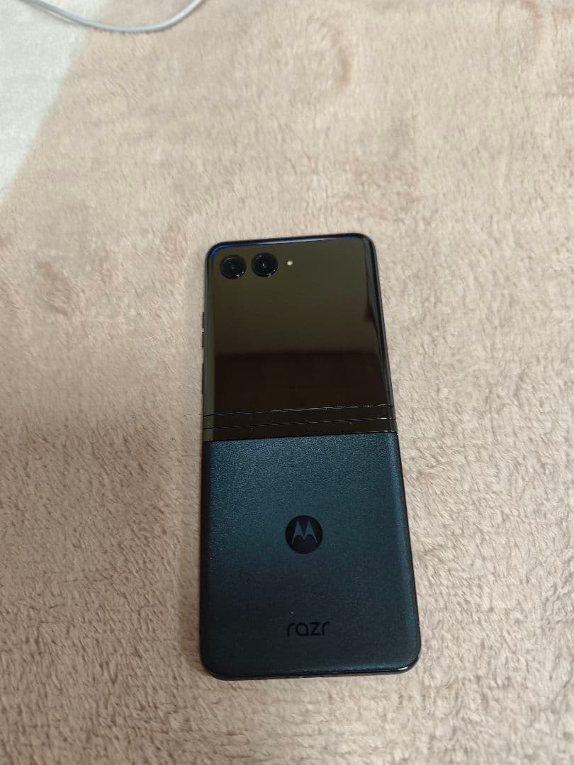 Motorola 折りたたみ式スマートフォン 本体