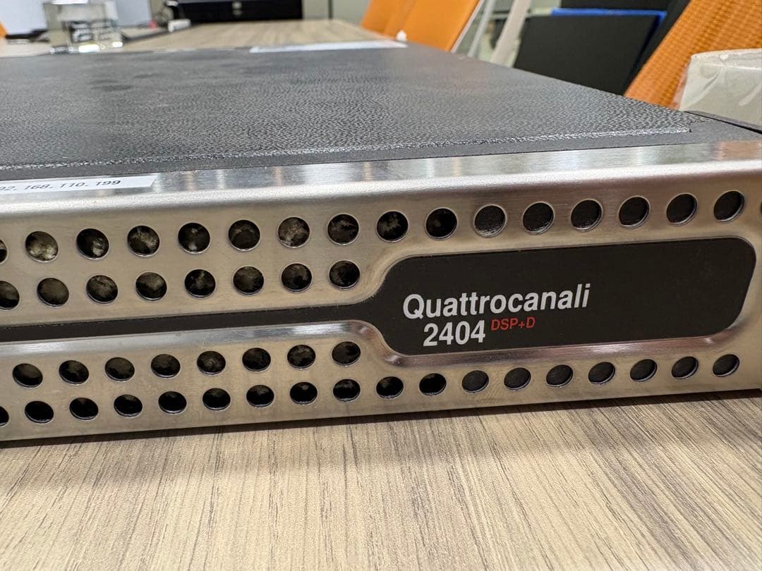 Quattrocanali 2404 DSP-D アンプ