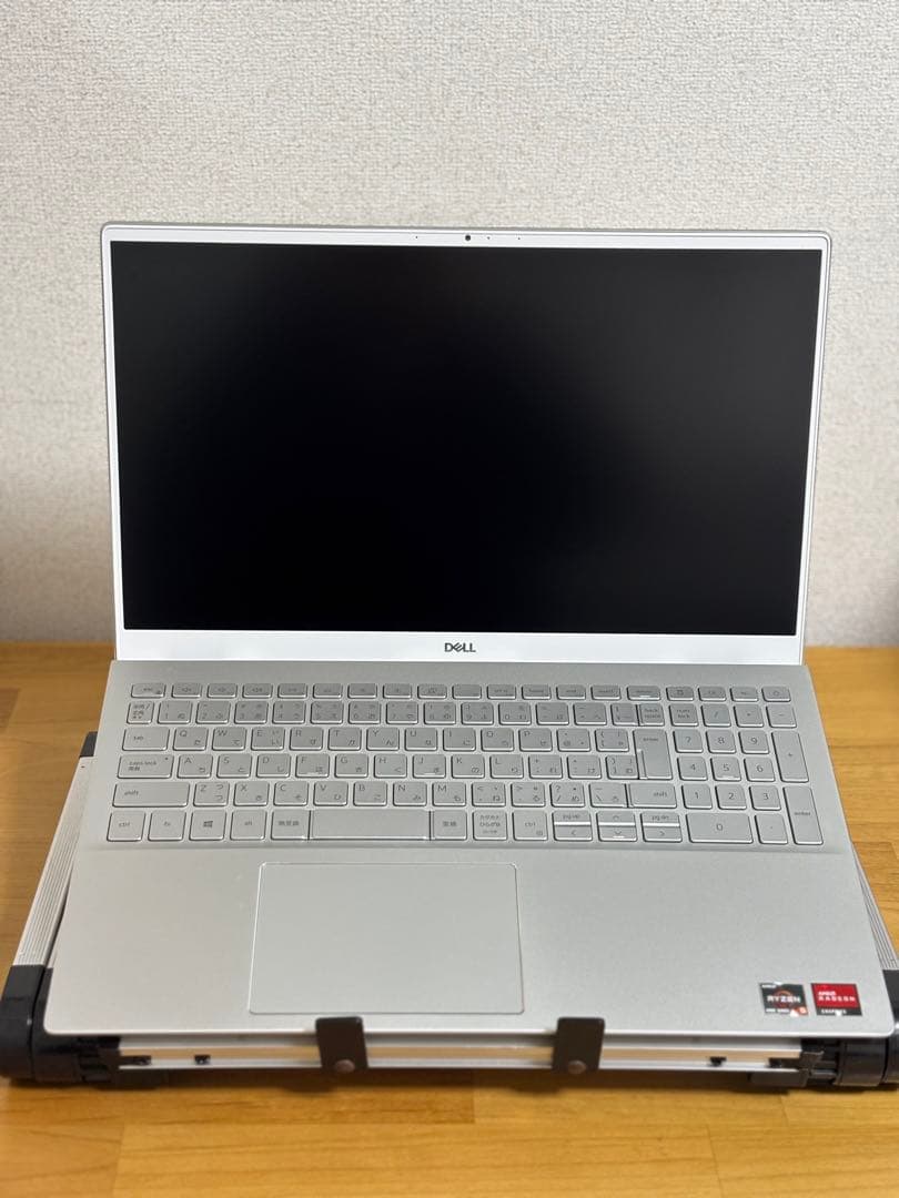 美品 Inspiron 15 5000 プレミアム Ryzen 5 アルミ個体
